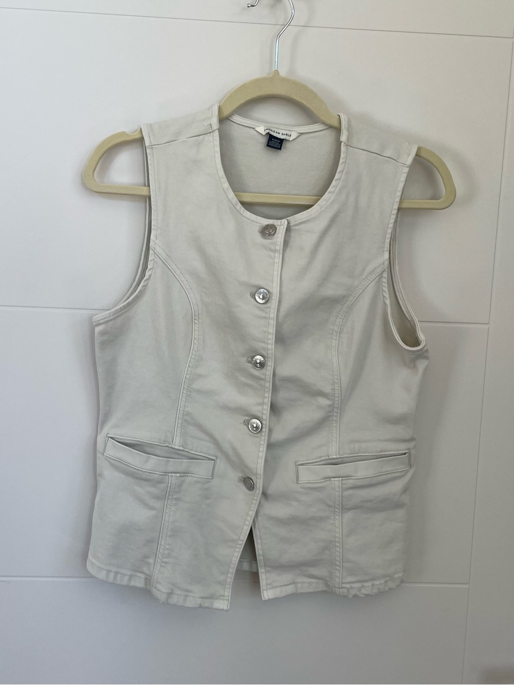 🔥AMERICAN EAGLE🔥Sleeveless Button Front Vest, Medium